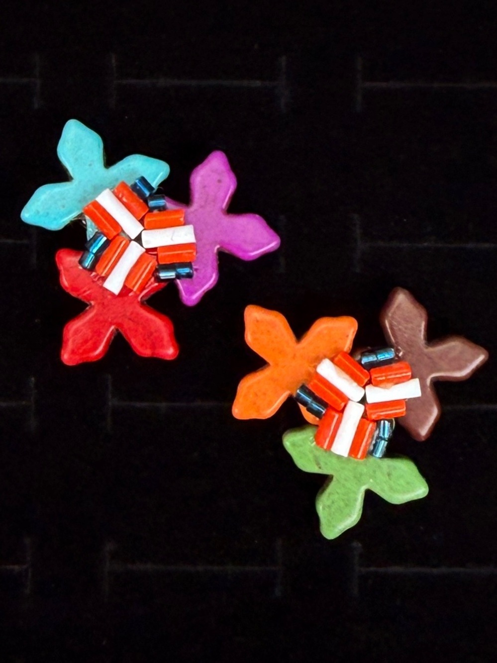 Colorful Vintage CrissCross Pierced Earrings Set